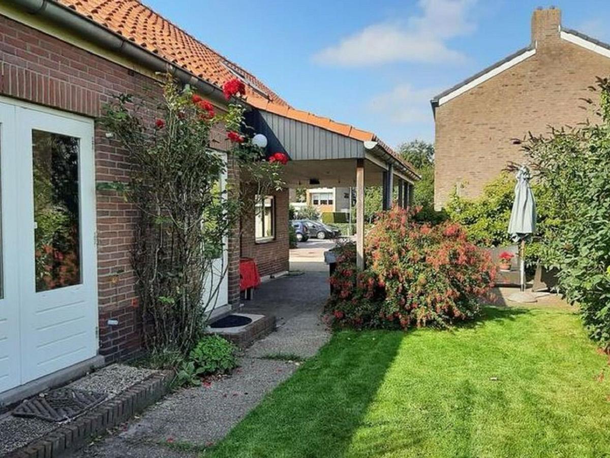 Holiday Home With Covered Terrace Groet Exterior photo